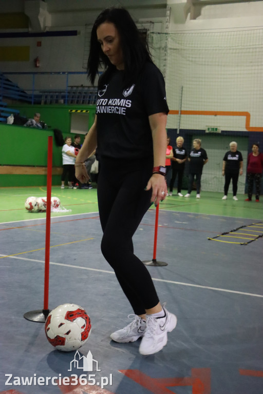 Fotorelacja: Pierwsze pokazowe zajęcia Walking Football w Zawierciu
