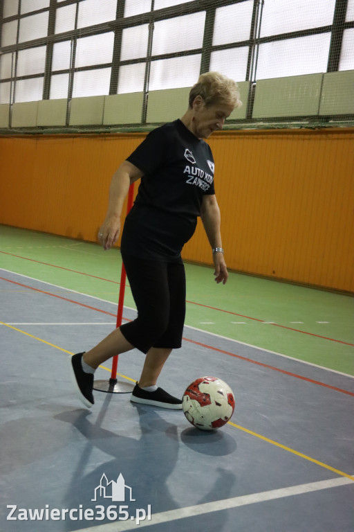 Fotorelacja: Pierwsze pokazowe zajęcia Walking Football w Zawierciu
