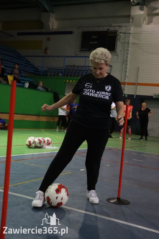 Fotorelacja: Pierwsze pokazowe zajęcia Walking Football w Zawierciu