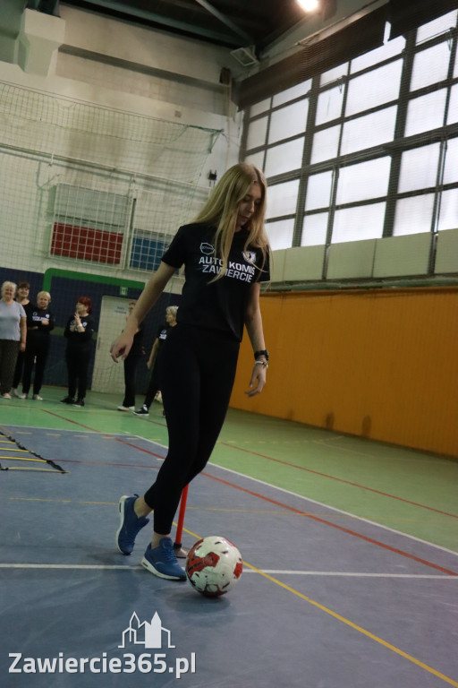 Fotorelacja: Pierwsze pokazowe zajęcia Walking Football w Zawierciu