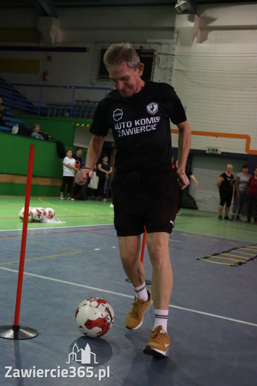 Fotorelacja: Pierwsze pokazowe zajęcia Walking Football w Zawierciu