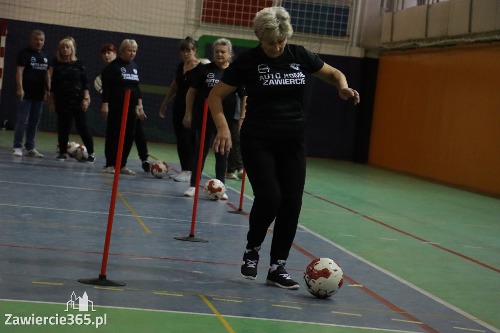 Fotorelacja: Pierwsze pokazowe zajęcia Walking Football w Zawierciu