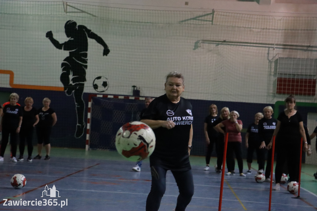 Fotorelacja: Pierwsze pokazowe zajęcia Walking Football w Zawierciu