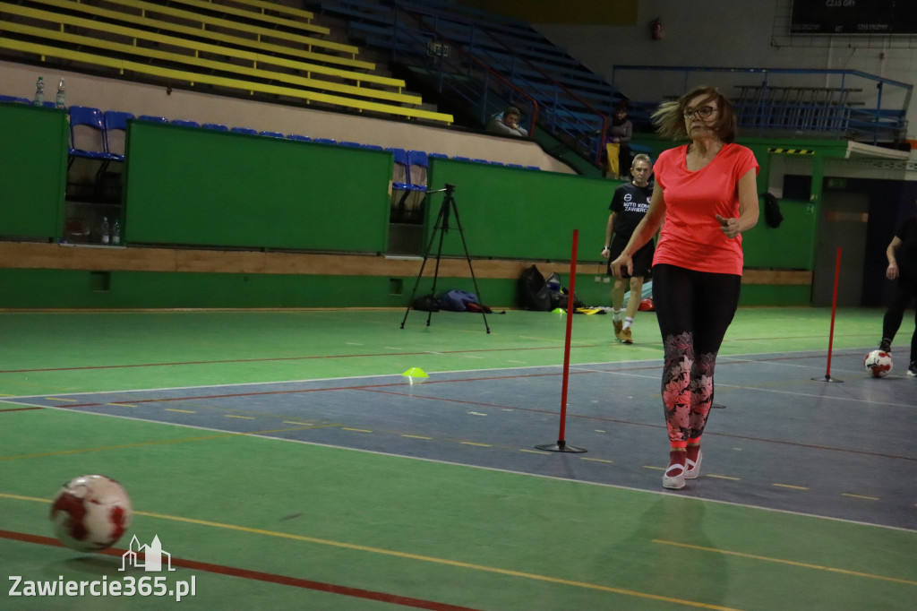 Fotorelacja: Pierwsze pokazowe zajęcia Walking Football w Zawierciu