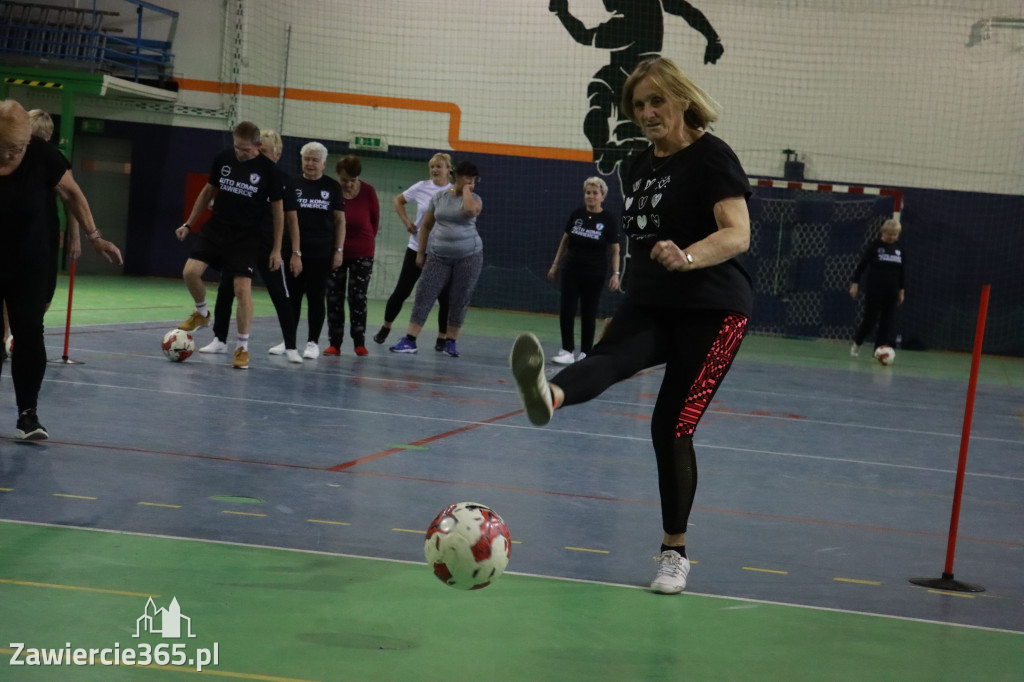 Fotorelacja: Pierwsze pokazowe zajęcia Walking Football w Zawierciu