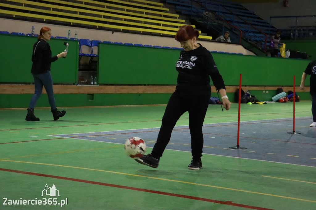 Fotorelacja: Pierwsze pokazowe zajęcia Walking Football w Zawierciu