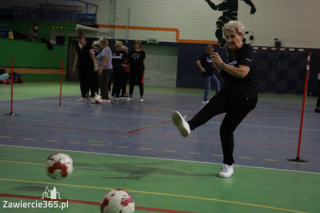 Fotorelacja: Pierwsze pokazowe zajęcia Walking Football w Zawierciu