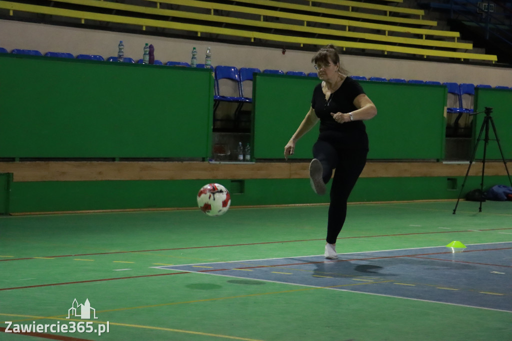 Fotorelacja: Pierwsze pokazowe zajęcia Walking Football w Zawierciu