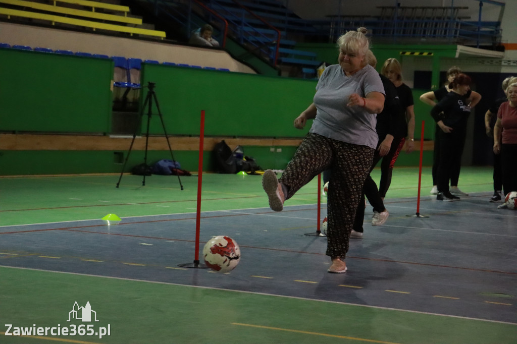 Fotorelacja: Pierwsze pokazowe zajęcia Walking Football w Zawierciu