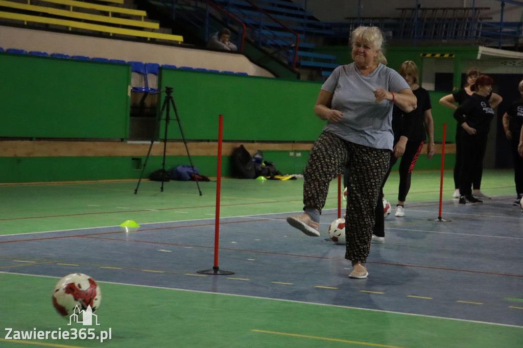 Fotorelacja: Pierwsze pokazowe zajęcia Walking Football w Zawierciu