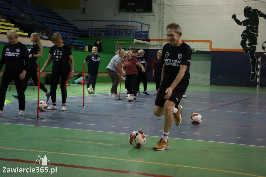 Fotorelacja: Pierwsze pokazowe zajęcia Walking Football w Zawierciu