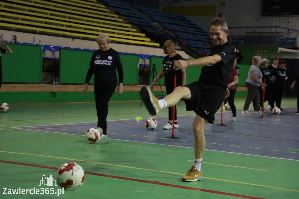Fotorelacja: Pierwsze pokazowe zajęcia Walking Football w Zawierciu