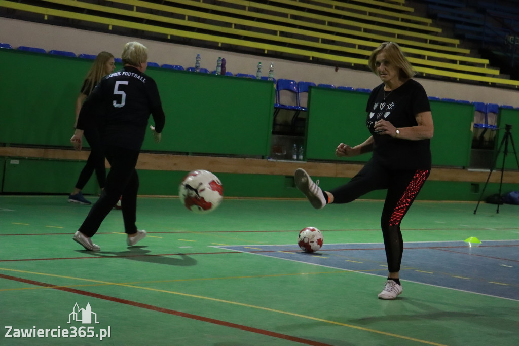 Fotorelacja: Pierwsze pokazowe zajęcia Walking Football w Zawierciu