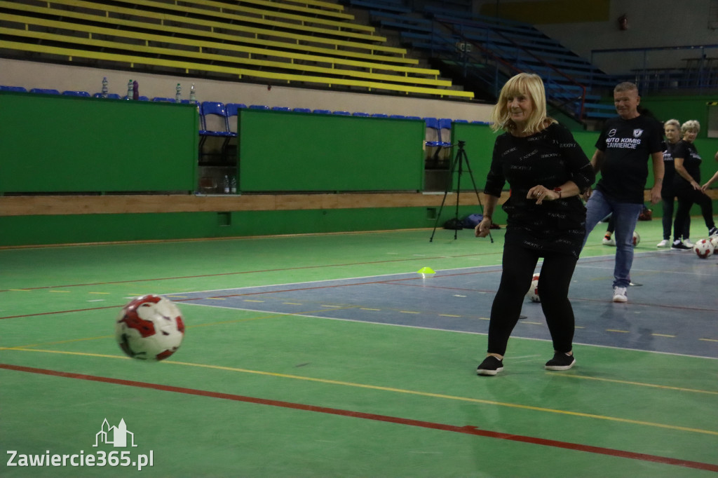 Fotorelacja: Pierwsze pokazowe zajęcia Walking Football w Zawierciu