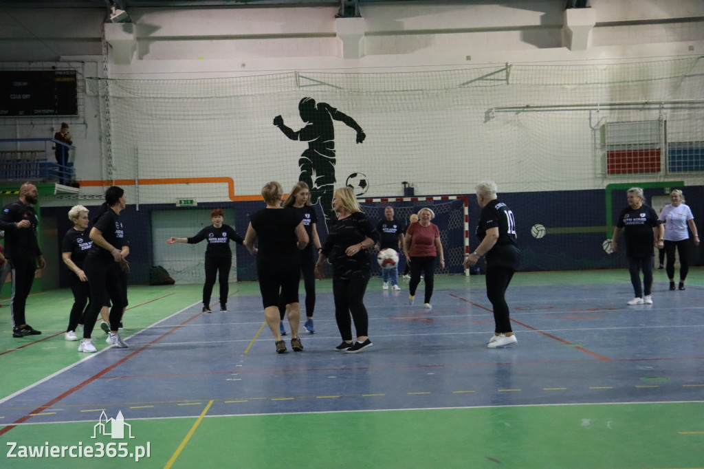 Fotorelacja: Pierwsze pokazowe zajęcia Walking Football w Zawierciu