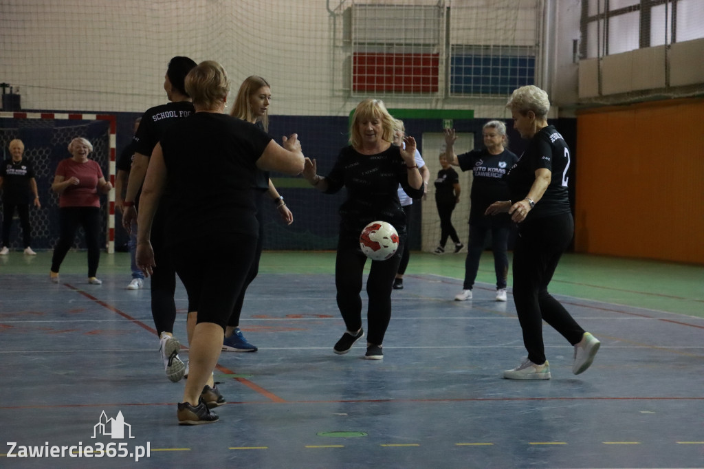 Fotorelacja: Pierwsze pokazowe zajęcia Walking Football w Zawierciu