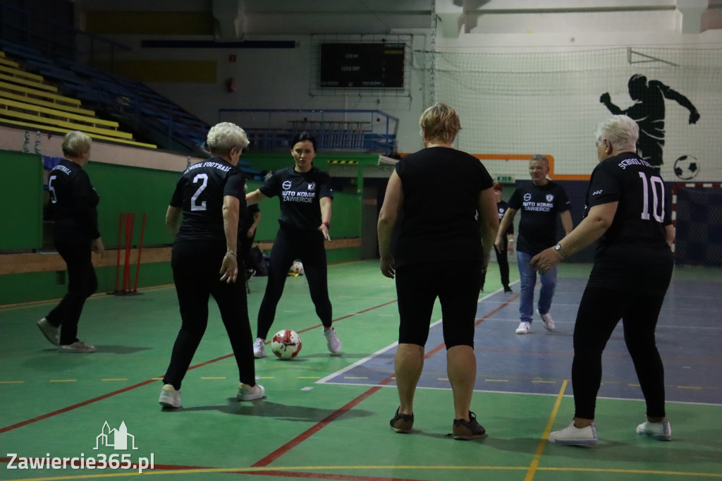 Fotorelacja: Pierwsze pokazowe zajęcia Walking Football w Zawierciu
