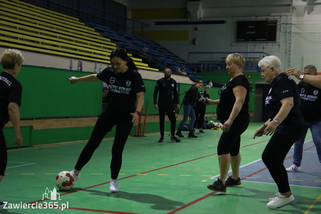 Fotorelacja: Pierwsze pokazowe zajęcia Walking Football w Zawierciu