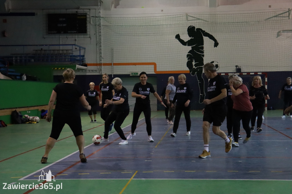 Fotorelacja: Pierwsze pokazowe zajęcia Walking Football w Zawierciu