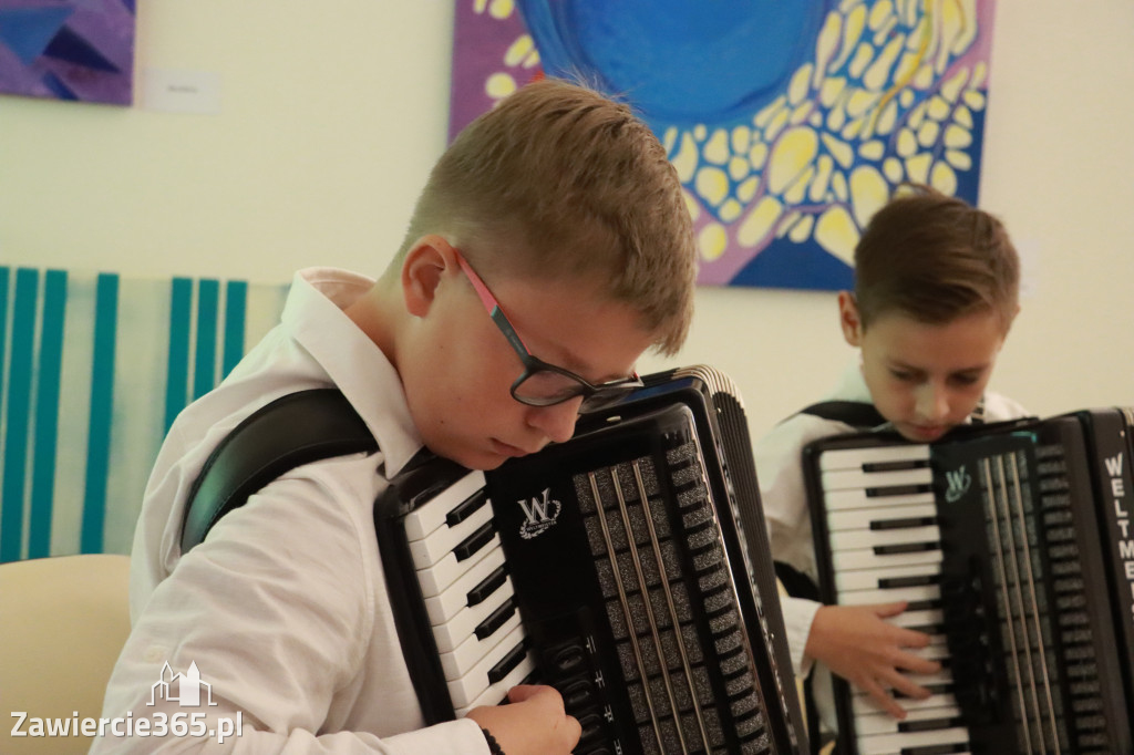 Zawiercie: Koncert Andrzejkowy Szkoły Muzycznej w Zawierciu w Galerii Stara Łaźnia.