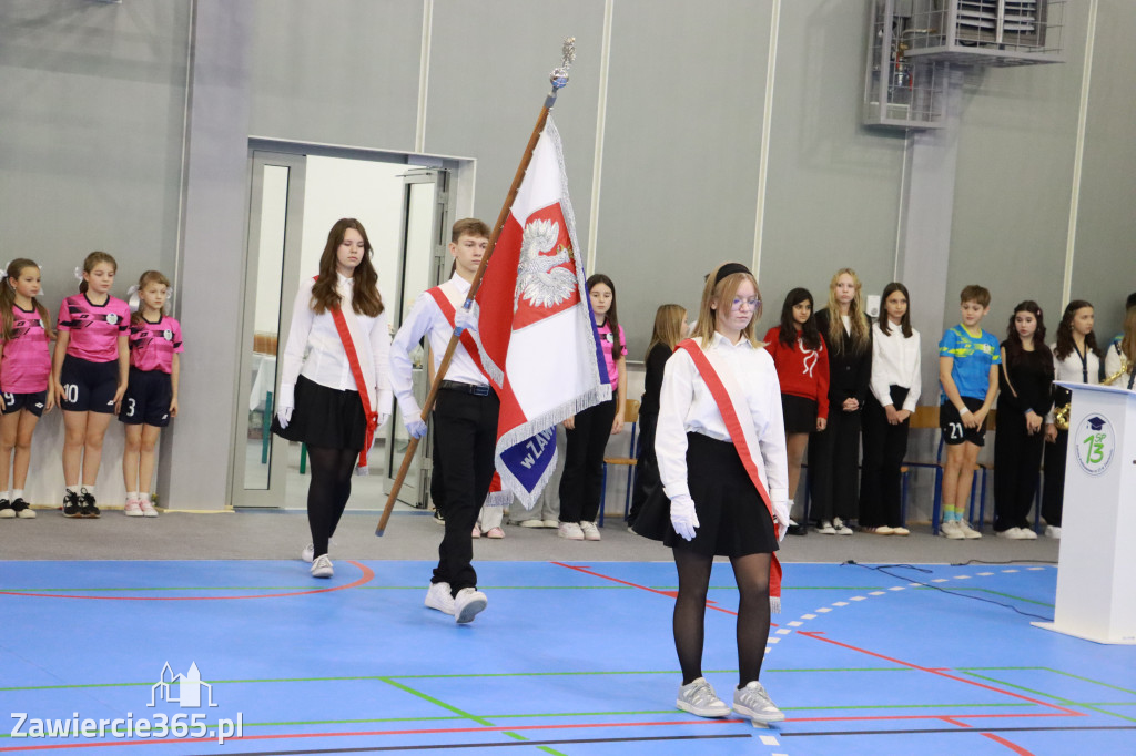 Fotorelacja: Uroczyste otwarcie hali sportowej przy Sp13 w Zawierciu