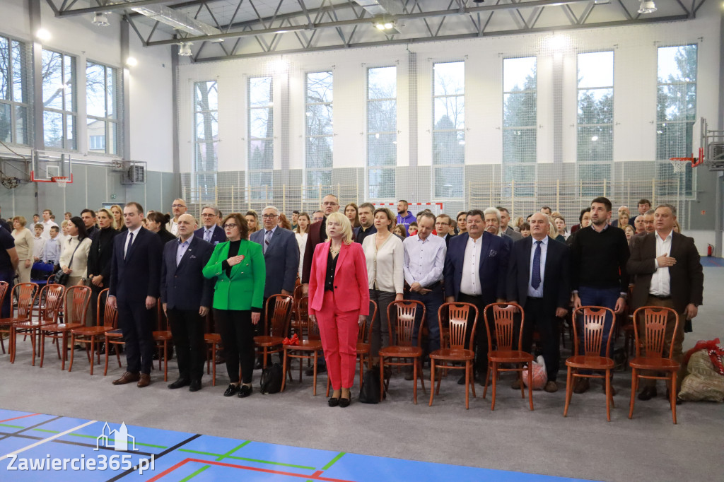 Fotorelacja: Uroczyste otwarcie hali sportowej przy Sp13 w Zawierciu