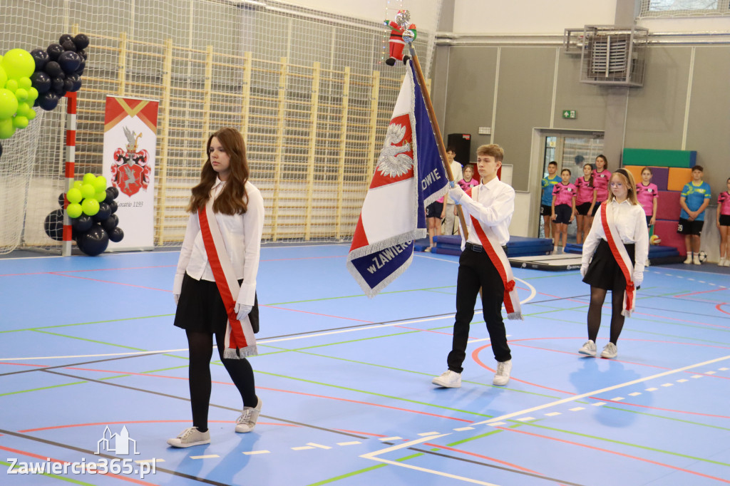 Fotorelacja: Uroczyste otwarcie hali sportowej przy Sp13 w Zawierciu