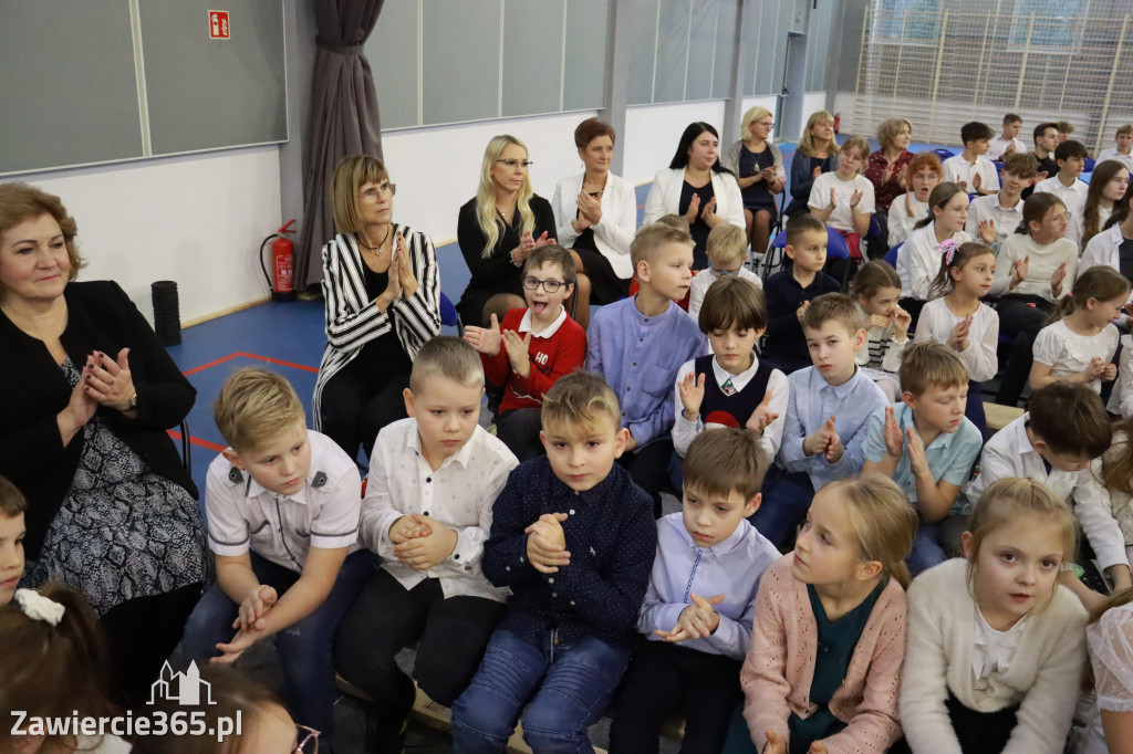 Fotorelacja: Uroczyste otwarcie hali sportowej przy Sp13 w Zawierciu