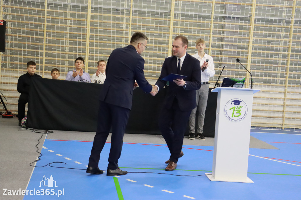 Fotorelacja: Uroczyste otwarcie hali sportowej przy Sp13 w Zawierciu