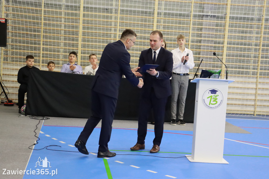 Fotorelacja: Uroczyste otwarcie hali sportowej przy Sp13 w Zawierciu
