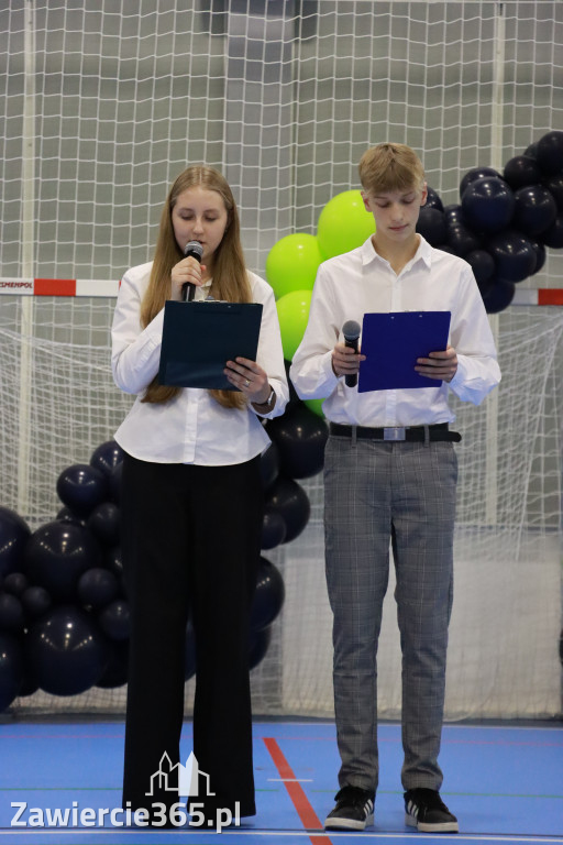 Fotorelacja: Uroczyste otwarcie hali sportowej przy Sp13 w Zawierciu