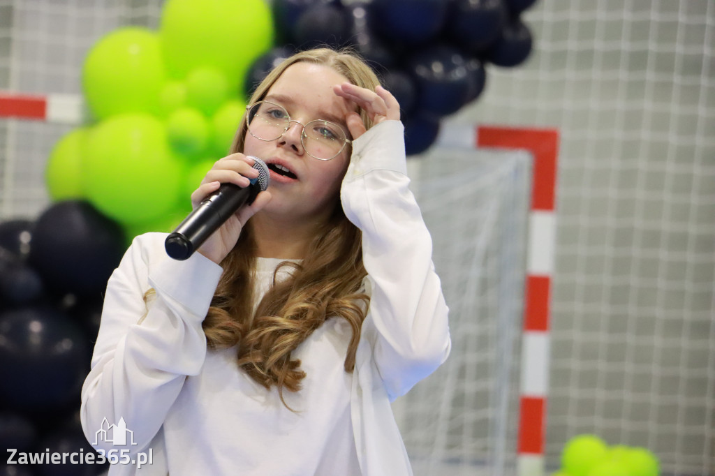 Fotorelacja: Uroczyste otwarcie hali sportowej przy Sp13 w Zawierciu