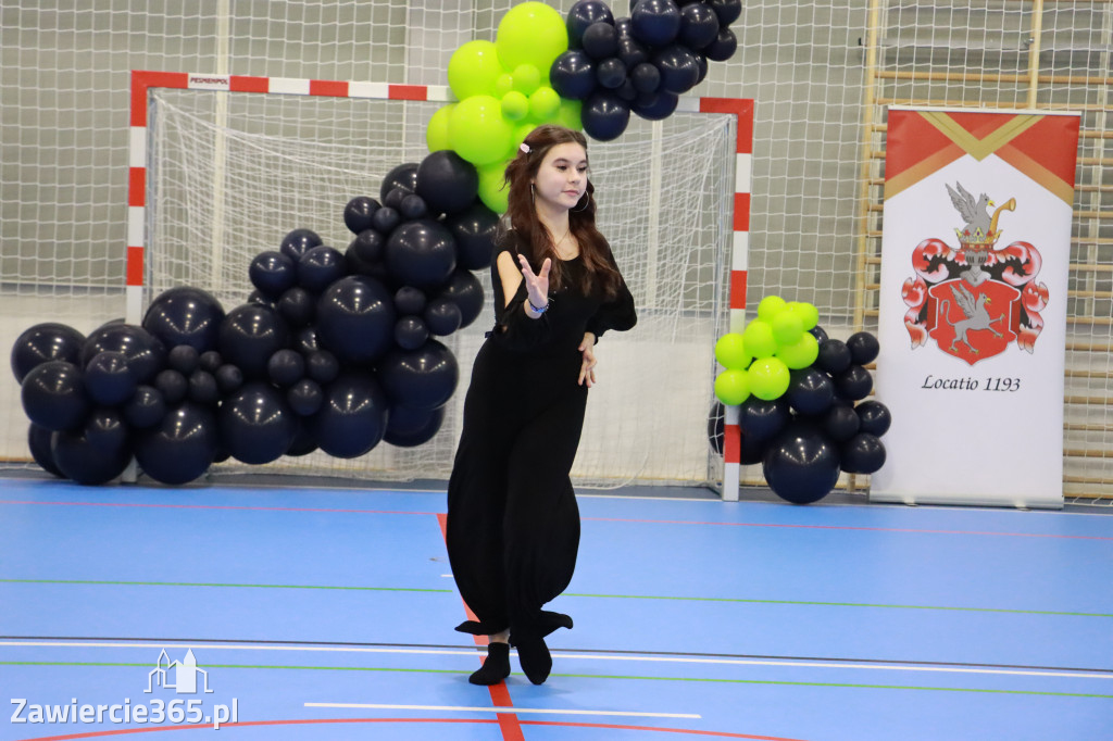 Fotorelacja: Uroczyste otwarcie hali sportowej przy Sp13 w Zawierciu