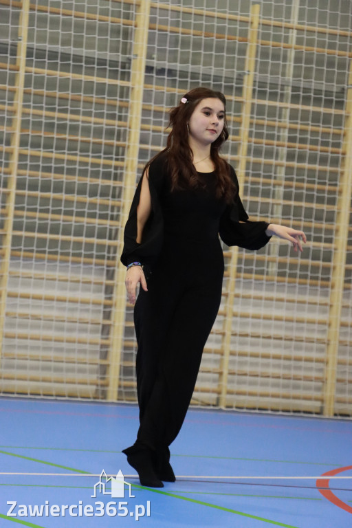 Fotorelacja: Uroczyste otwarcie hali sportowej przy Sp13 w Zawierciu