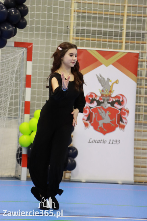 Fotorelacja: Uroczyste otwarcie hali sportowej przy Sp13 w Zawierciu