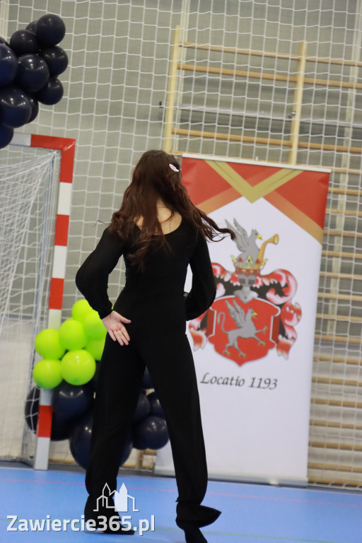 Fotorelacja: Uroczyste otwarcie hali sportowej przy Sp13 w Zawierciu