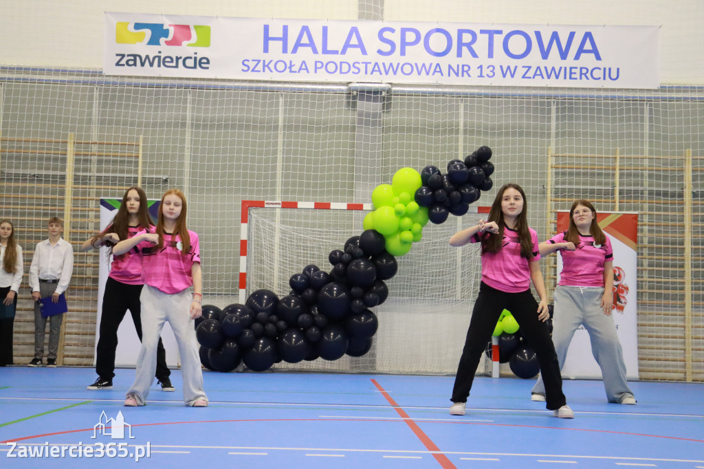 Fotorelacja: Uroczyste otwarcie hali sportowej przy Sp13 w Zawierciu
