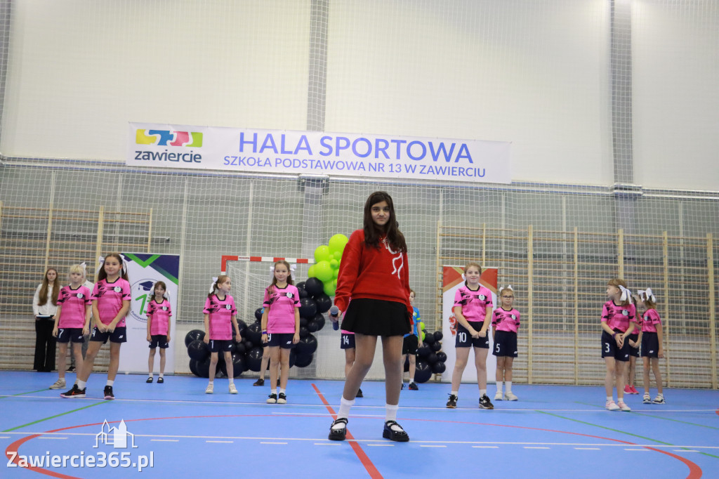 Fotorelacja: Uroczyste otwarcie hali sportowej przy Sp13 w Zawierciu