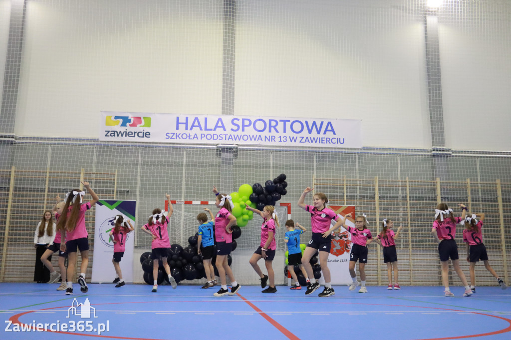 Fotorelacja: Uroczyste otwarcie hali sportowej przy Sp13 w Zawierciu
