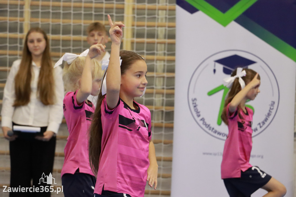 Fotorelacja: Uroczyste otwarcie hali sportowej przy Sp13 w Zawierciu