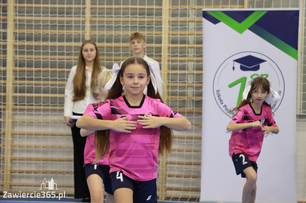 Fotorelacja: Uroczyste otwarcie hali sportowej przy Sp13 w Zawierciu