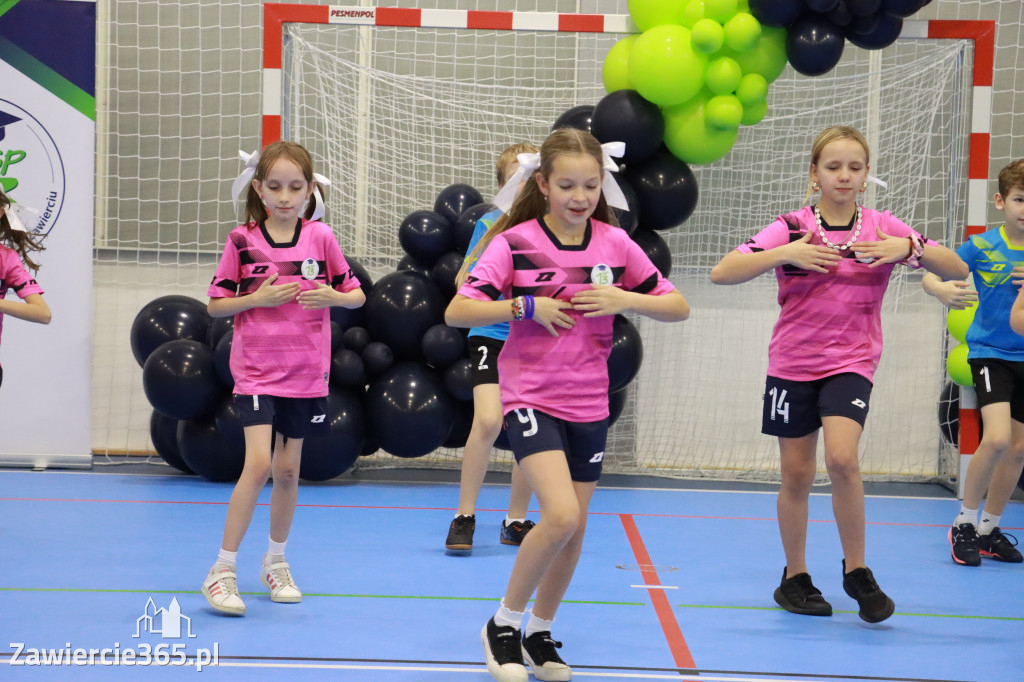 Fotorelacja: Uroczyste otwarcie hali sportowej przy Sp13 w Zawierciu