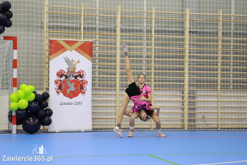 Fotorelacja: Uroczyste otwarcie hali sportowej przy Sp13 w Zawierciu