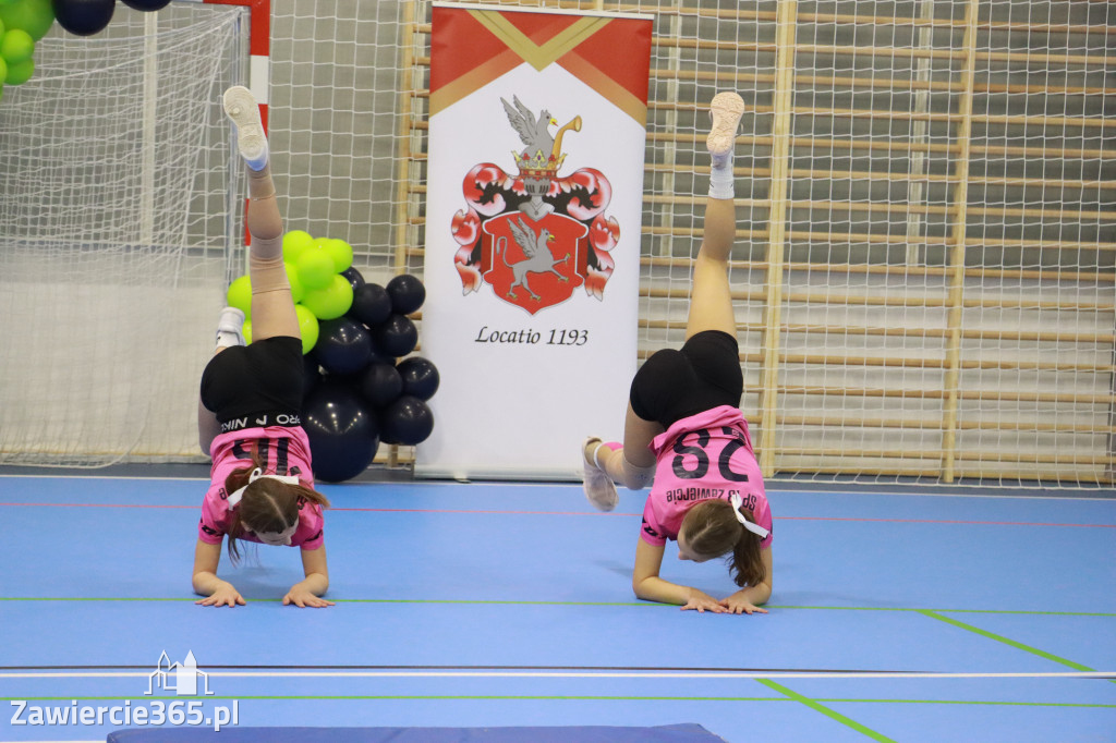 Fotorelacja: Uroczyste otwarcie hali sportowej przy Sp13 w Zawierciu