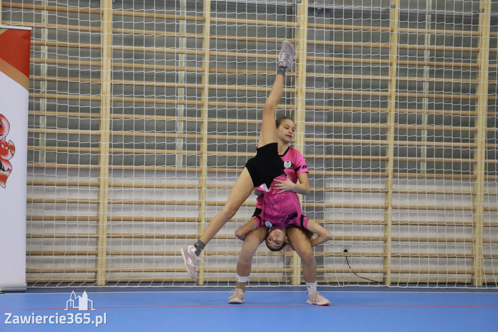 Fotorelacja: Uroczyste otwarcie hali sportowej przy Sp13 w Zawierciu