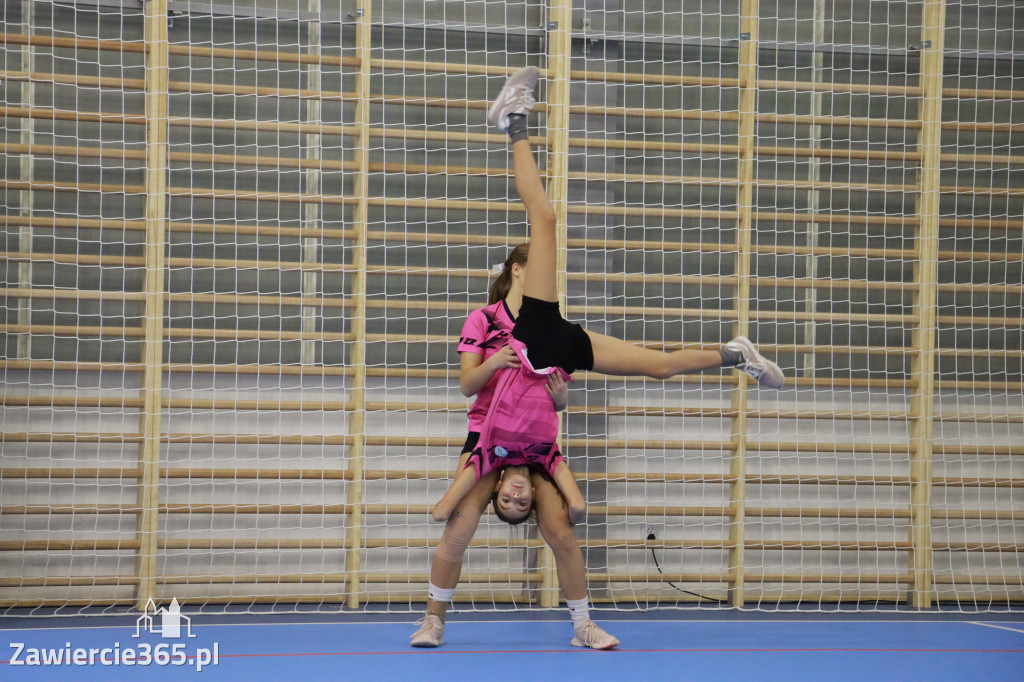 Fotorelacja: Uroczyste otwarcie hali sportowej przy Sp13 w Zawierciu