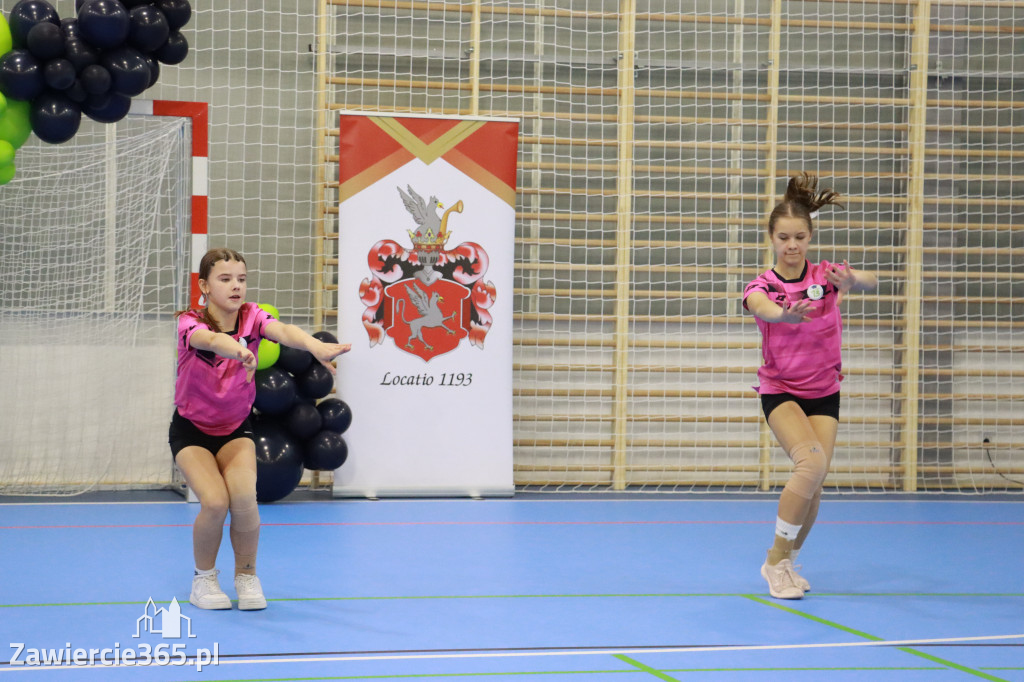 Fotorelacja: Uroczyste otwarcie hali sportowej przy Sp13 w Zawierciu