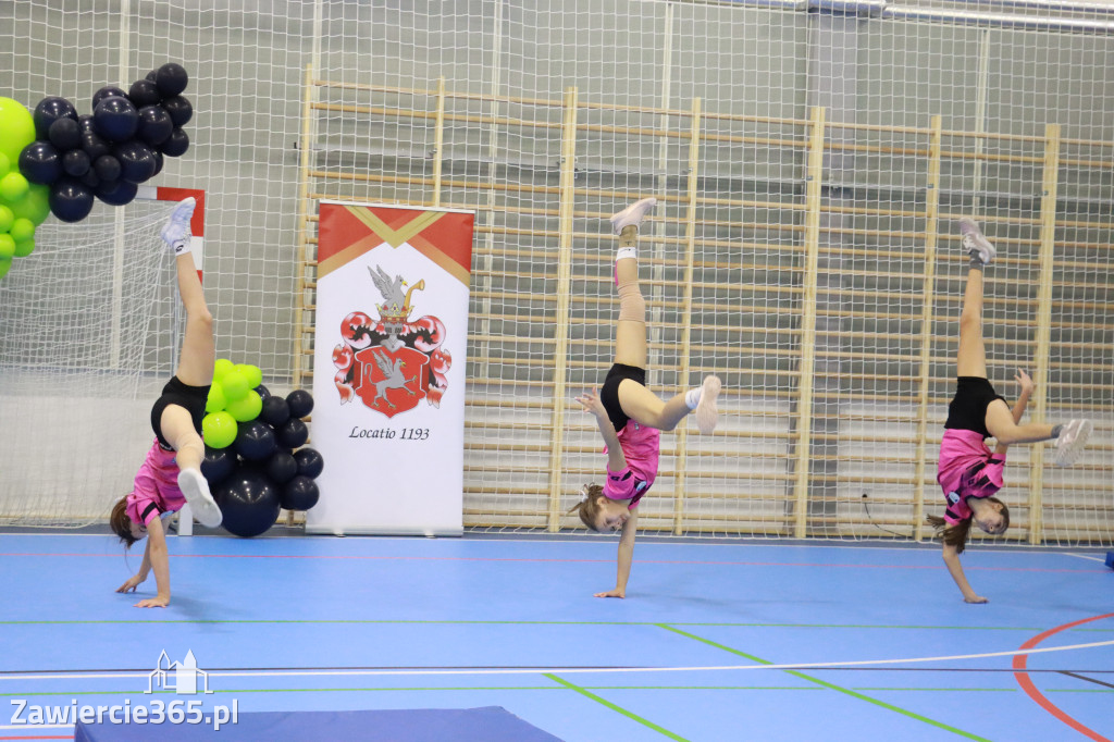 Fotorelacja: Uroczyste otwarcie hali sportowej przy Sp13 w Zawierciu