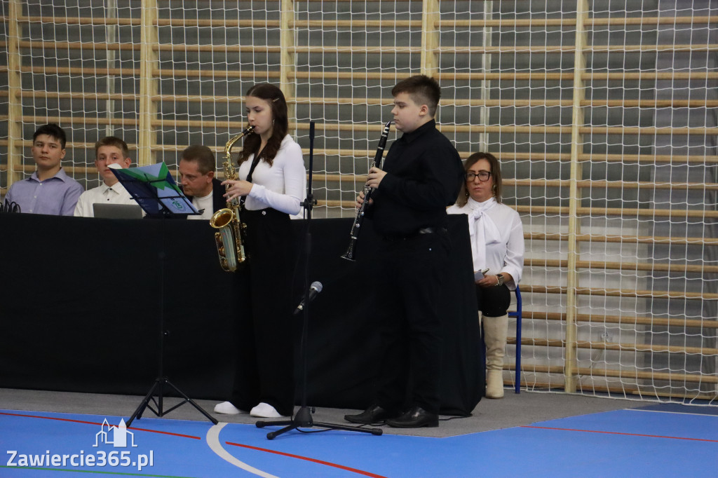 Fotorelacja: Uroczyste otwarcie hali sportowej przy Sp13 w Zawierciu