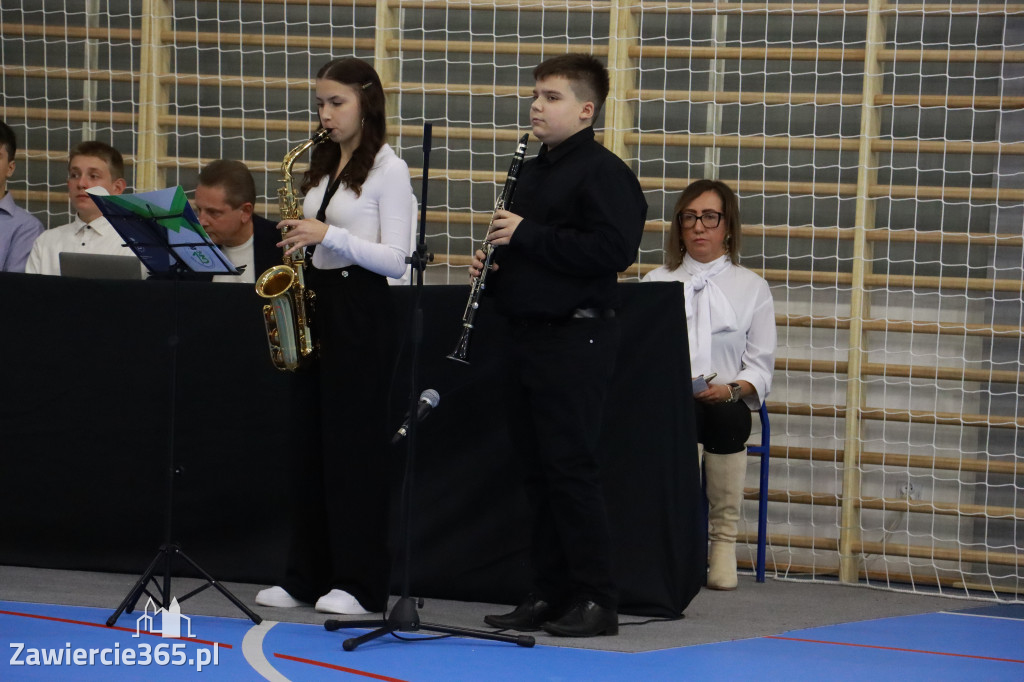 Fotorelacja: Uroczyste otwarcie hali sportowej przy Sp13 w Zawierciu
